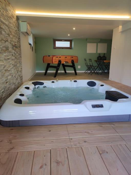 Gite Papillon 6 A14 Personnes - Jacuzzi Gérardmer Eksteriør billede